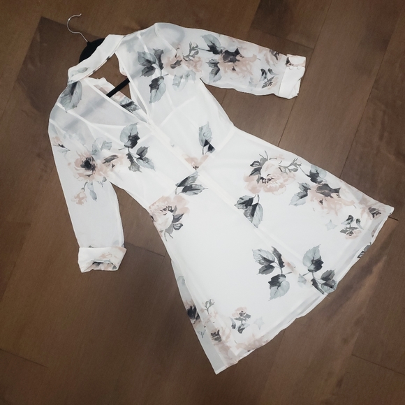 Dynamite Skater Blouse Floral Dress - Picture 5 of 5